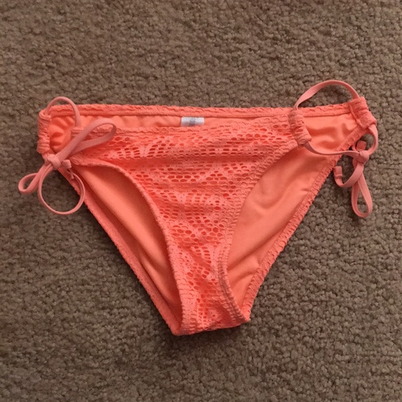 Other - Tie string bikini bottoms